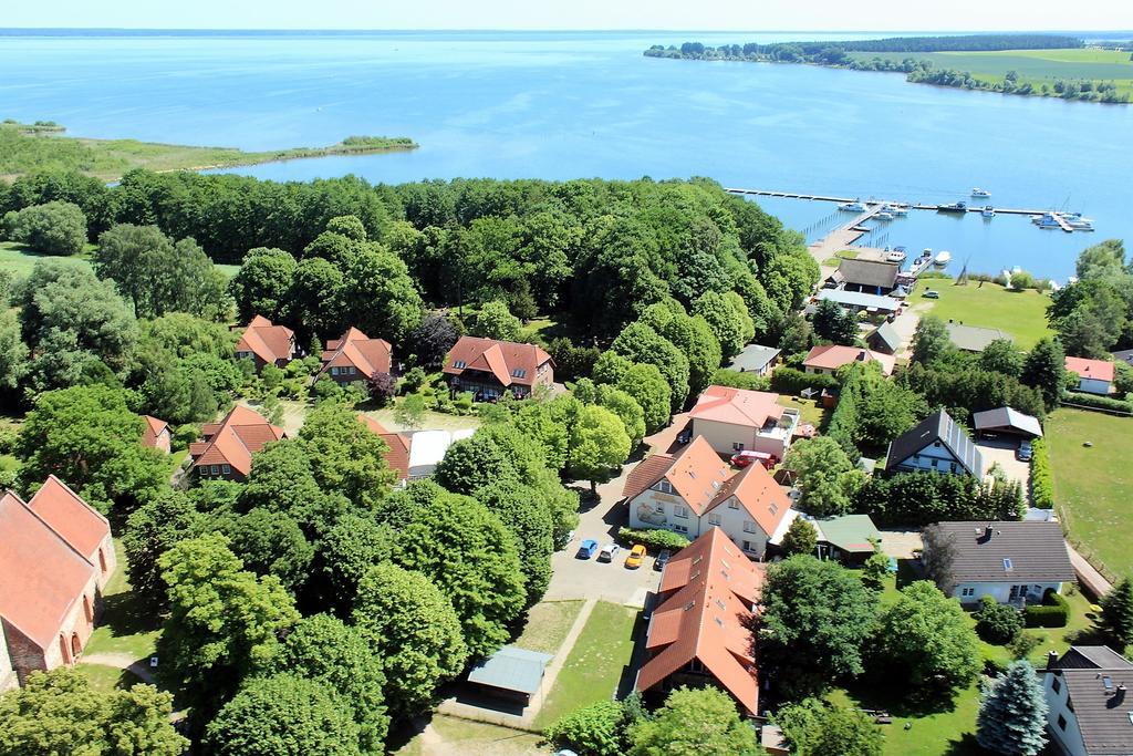 Ferienanlage Mueritz Seeromantik Sietow Dorf Exterior photo